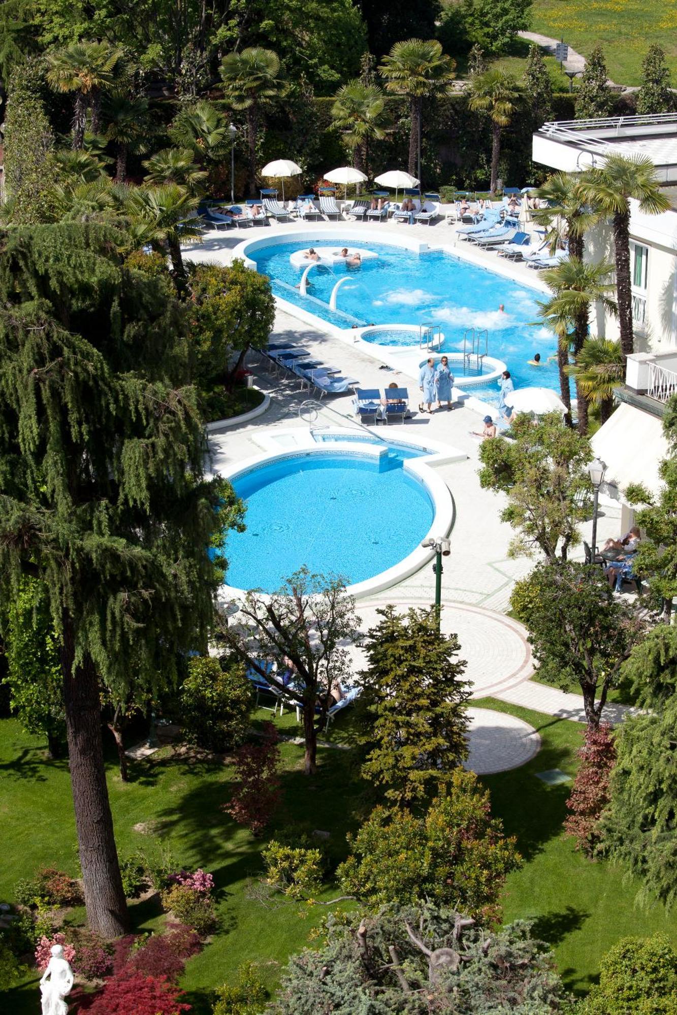 Hotel Due Torri Abano Terme Exterior photo