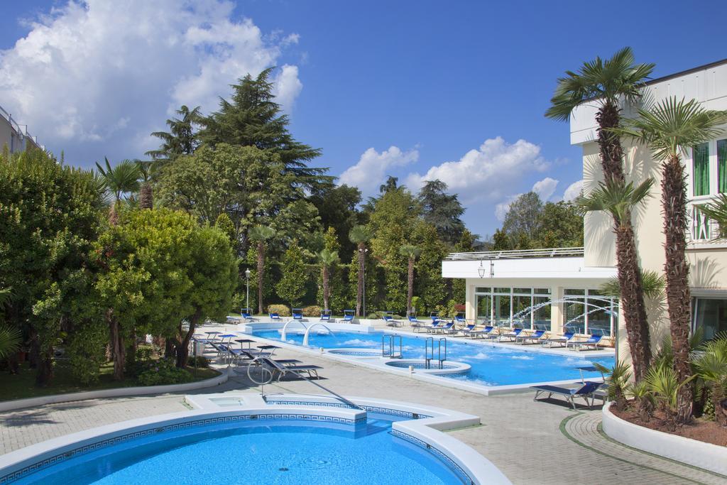 Hotel Due Torri Abano Terme Exterior photo
